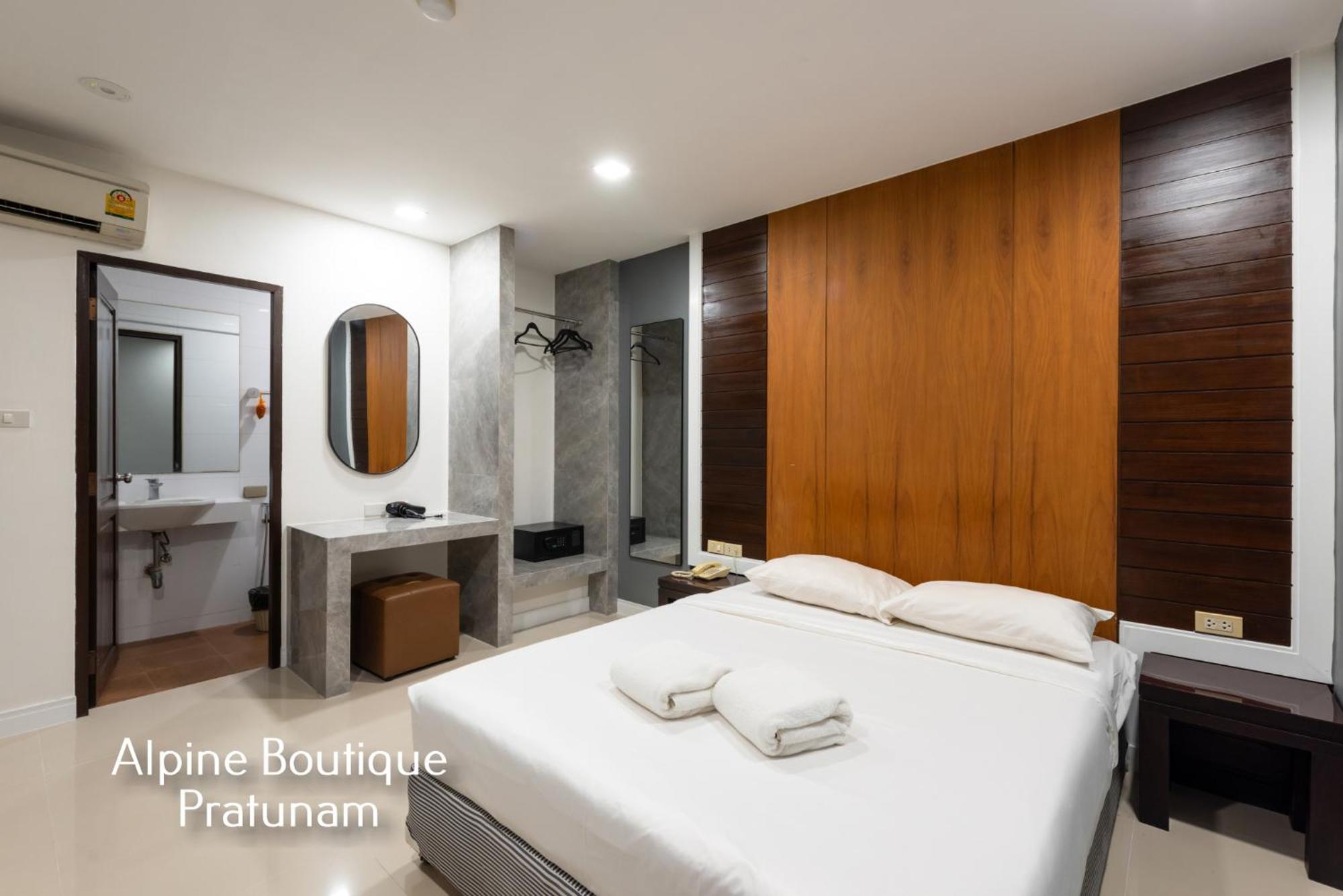 Alpine Boutique Pratunam Бангкок Экстерьер фото