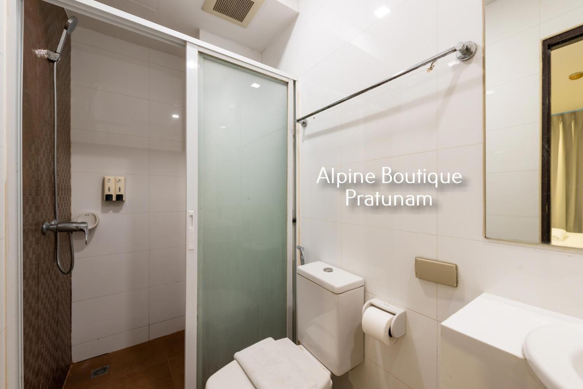Alpine Boutique Pratunam Бангкок Экстерьер фото